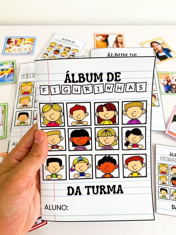 Álbum de figurinhas da turma